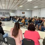 Entregan concentrado alimenticio a productores de ganado, en Cuauhtémoc