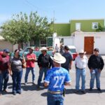 Entrega diputado Arturo Zubía kits preventivos contra el gusano barrenador del ganado