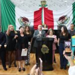 Toma morena la tribuna del Congreso de Chihuahua ante negativa de la Mesa Directiva a darles la palabra